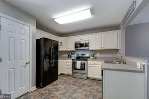 833 Gallows Ct, Culpeper, VA 22701 - Photo 3