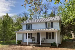3085 Indian Run Rd, Amissville, VA 20106 - Photo 1