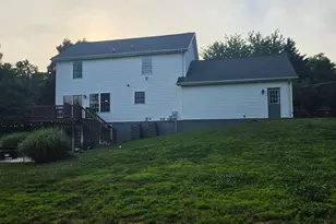 18198 Springs Rd, Jeffersonton, VA 22724 - Photo 3