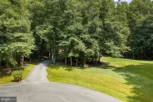 4179 Lindsay Ct, Jeffersonton, VA 22724 - Photo 5