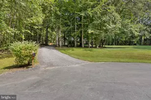 4179 Lindsay Ct, Jeffersonton, VA 22724 - Photo 9