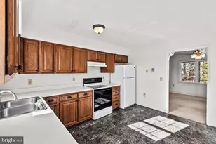 18159 Miss Clara Ln, Ruther Glen, VA 22546 - Photo 9