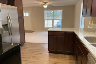 902 Jones Dr, Ruther Glen, VA 22546 - Photo 5