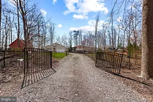 686 Lake Caroline Dr, Ruther Glen, VA 22546 - Photo 5