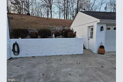 14464 Lipscomb Hill Lane, Milford, VA 22514 - Photo 7