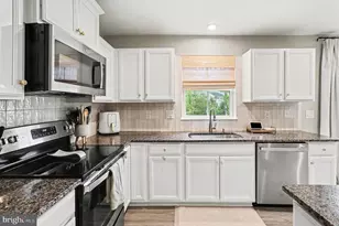 7202 Parchment Cir, Ruther Glen, VA 22546 - Photo 9
