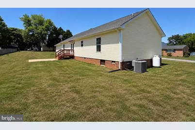 118 Gill Street, Bowling Green, VA 22427 - Photo 7