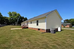 118 Gill St, Bowling Green, VA 22427 - Photo 7