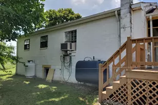 24323 Bagby Rd, Bowling Green, VA 22427 - Photo 3