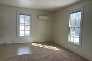 121 E Broaddus Ave, Bowling Green, VA 22427 - Photo 3