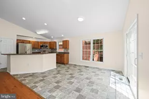 686 Lake Caroline Dr, Ruther Glen, VA 22546 - Photo 11