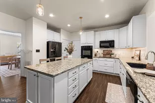 18015 Jackson Dr, Bowling Green, VA 22427 - Photo 11