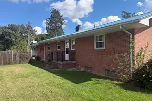 16184 Melville Ln, Bowling Green, VA 22427 - Photo 7