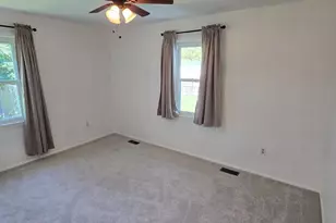 227 Maury Ave, Bowling Green, VA 22427 - Photo 7