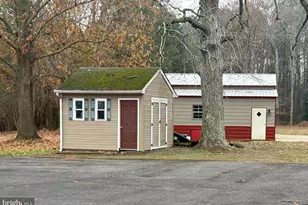 16100 General Puller Hwy, Deltaville, VA 23043 - Photo 3