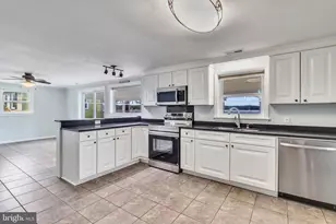 1131 Point Anne Dr, Hartfield, VA 23071 - Photo 3