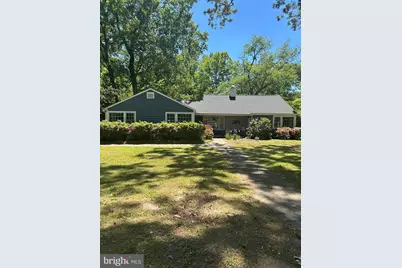 32 Clifton Avenue, Kilmarnock, VA 22482 - Photo 1