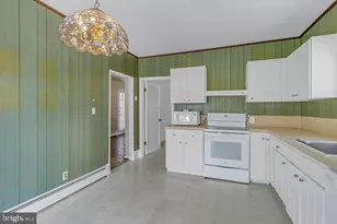 742 Main St, Reedville, VA 22539 - Photo 11