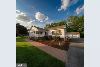110 E Harbor Dr, Reedville, VA 22539 - Photo 1