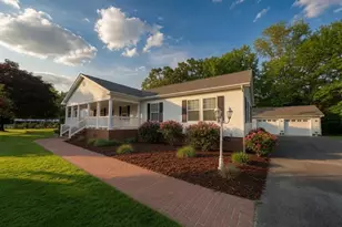 110 E Harbor Dr, Reedville, VA 22539 - Photo 1