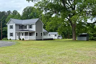 439 Valley Dr, Callao, VA 22435 - Photo 1
