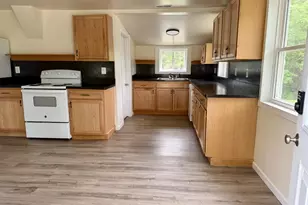 439 Valley Dr, Callao, VA 22435 - Photo 5