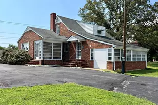 2392 Hampton Hall Rd, Callao, VA 22435 - Photo 5