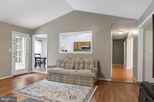 405 Harrison Cir, Locust Grove, VA 22508 - Photo 9