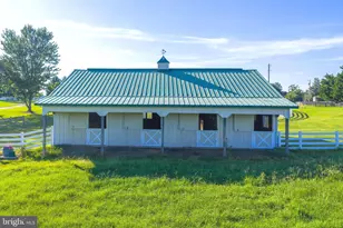 27472 Strawberry Hill Rd, Rhoadesville, VA 22542 - Photo 3