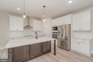 26700 Daniels Point Dr, Unionville, VA 22567 - Photo 11