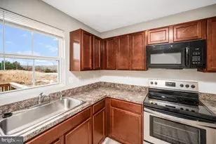 35252 Sara Ct, Locust Grove, VA 22508 - Photo 7