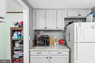 604 Stratford Cir, Locust Grove, VA 22508 - Photo 17