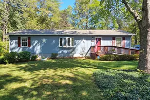 604 Stratford Cir, Locust Grove, VA 22508 - Photo 1