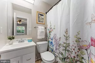 904 Lakeview Pkwy, Locust Grove, VA 22508 - Photo 9