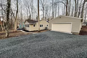 203 Musket Ln, Locust Grove, VA 22508 - Photo 3