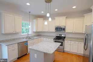 526 Monticello Cir, Locust Grove, VA 22508 - Photo 9