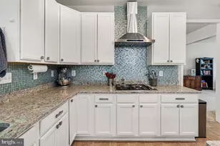 2446 Towering Oak Ct, Locust Grove, VA 22508 - Photo 5