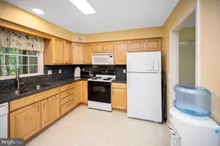 300 Edgehill Dr, Locust Grove, VA 22508 - Photo 37