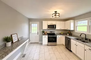 354 Berry St, Orange, VA 22960 - Photo 5