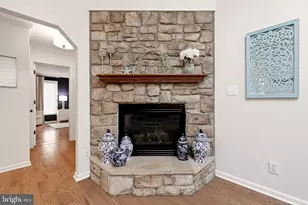 323 Stratford Cir, Locust Grove, VA 22508 - Photo 9