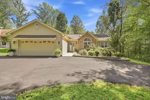 323 Stratford Cir, Locust Grove, VA 22508 - Photo 1