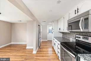 961 W Main St, Stanley, VA 22851 - Photo 7