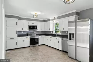 6 Charles St, Luray, VA 22835 - Photo 5