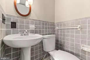 115 E Page St, Luray, VA 22835 - Photo 11