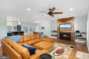 1195 Mountain View Dr, Rileyville, VA 22650 - Photo 7