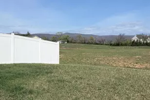 136 Baker Dr, Luray, VA 22835 - Photo 3