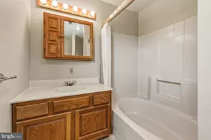 606 S 1st St, Shenandoah, VA 22849 - Photo 43