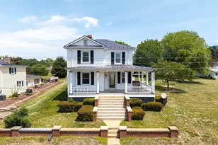 606 S 1st St, Shenandoah, VA 22849 - Photo 1