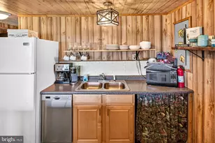 707 Overlook Dr, Rileyville, VA 22650 - Photo 25