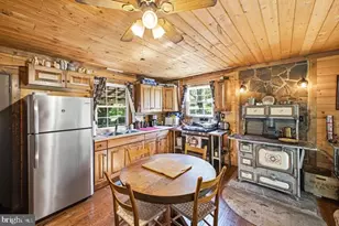 5855 Jollett Rd, Elkton, VA 22827 - Photo 11